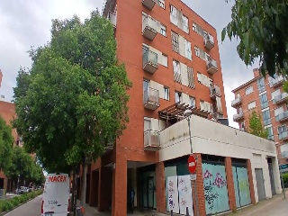 Local en C/ Francesc Maciá, Salt (Girona)