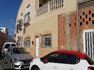 Piso en C/ Hernán Cortés - Huércal de Almería -