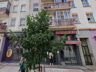 Local en Av Marcelo Celayeta