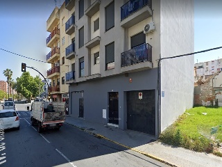 Local y garajes en Av Cristóbal Colón - Huelva -
