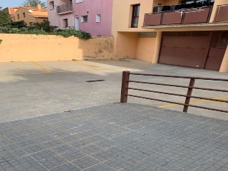 Plazas de garaje en C/ Tapers, La Jonquera  (Girona)