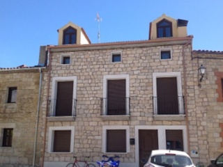 Casa adosada en Pz Poza, Iglesias (Burgos)
