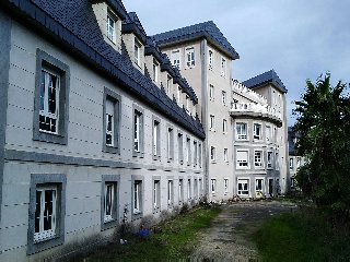 Edificio en construcción paralizada en  Mombeltrán