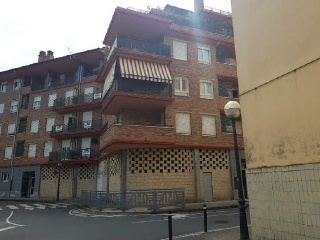 Locales en C/ Ibaialde, Ormaiztegi (Guipúzcoa)
