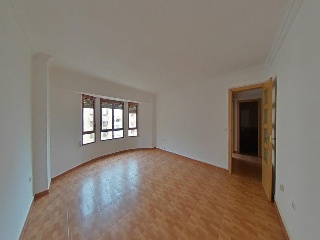 Piso en Av Pintor Baeza
