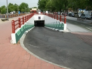Plaza de garaje en Av Oeste