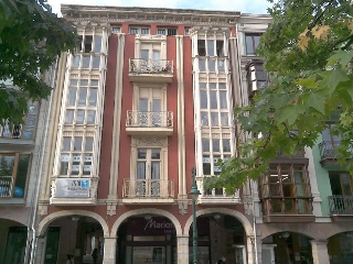 Local comercial en Pz Piqué y Valera - Torrelavega - Cantabria