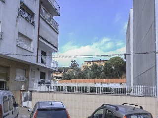 Activo en Pz Medellin, Blanes (Girona)