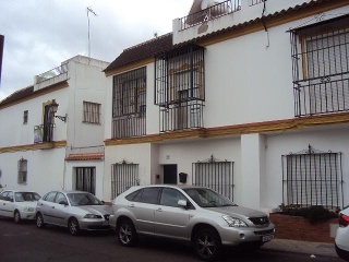 Casa adosada en C/ Luis Braille, La Rinconada (Sevilla)