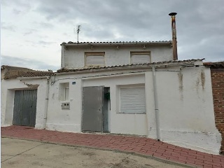 Casa adosada en Pz Azogue, Adanero (Ávila)