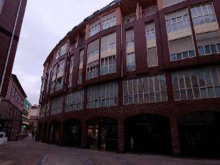 Local en Pz Piqué y Varela, Torrelavega (Cantabria)