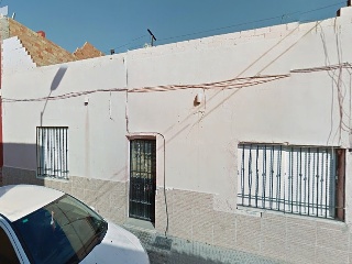Casa adosada en C/ San Rafael (Grupo Perpetuo Socorro), Castellón de la Plana