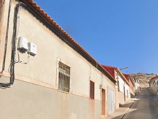 Casa adosada en C/ Velázquez, Puertollano (Ciudad Real)