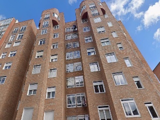 Piso y garaje en C/ Federico García Lorca, Burgos