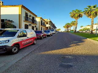 Casa en Av Pepe Luna, Burguillos (Sevilla)