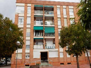 Piso y local en C/ Espirall