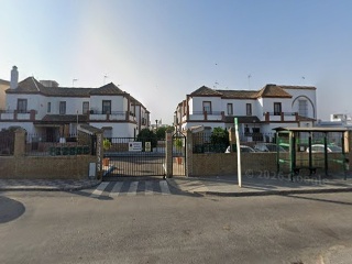 Chalet adosado en C/ Variante, Alcalá del Río (Sevilla)