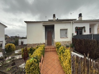 Chalet pareado en C/ Onyar