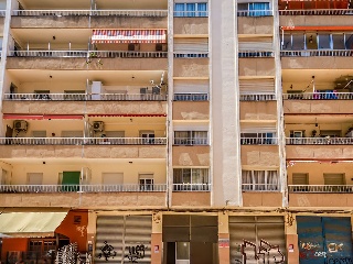 Local en PJ Sor Lluisa Estivill - Reus -