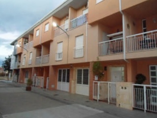 Casa adosada en C/ del Mestre Serrano, Carlet (Valencia)