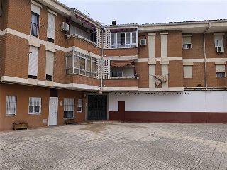 Piso en Urb. Los Rosales, Cáceres