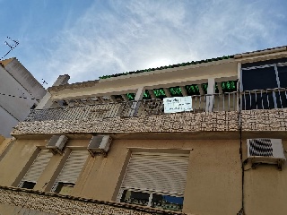 Piso con trastero en C/ Santa Emilia