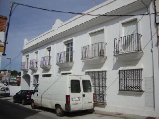 Piso con garajes y trastero en C/ Gladiolos - Chiclana de la Frontera -
