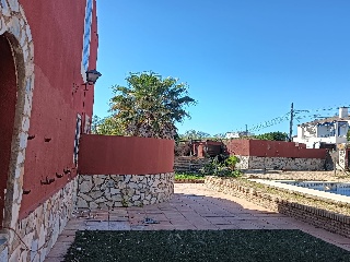 Chalet adosado en C/ Clavel, Almensilla (Sevilla)