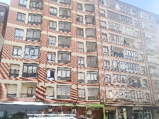 Local en C/ Lehendakari Aguirre 