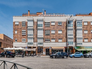 Pisos con plaza de garaje en C/ Domingo Párraga, Madrid