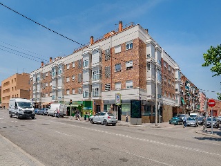 Pisos con plaza de garaje en C/ Domingo Párraga, Madrid