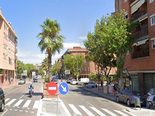 Local en Av Remolar