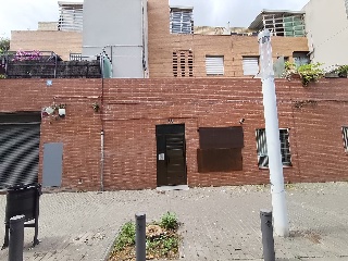 Piso en Av Vallbona - Barcelona -