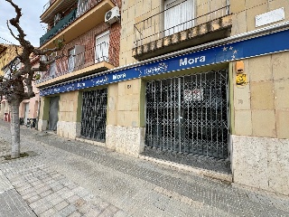Local en Av/ Caixa de Pensiones