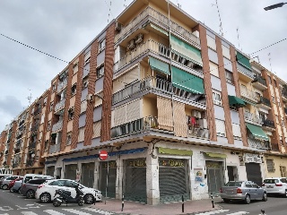 Locales en C/ Maestra Inés Mir