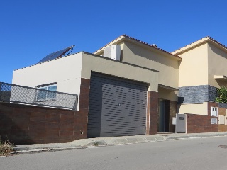 Chalet adosado en C/ Les Suredes