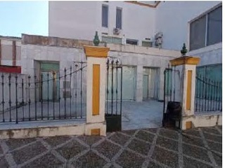 Oficinas, local, piso y trastero en C/ Antonio Machado, San Juan de Aznalfarache (Sevilla)