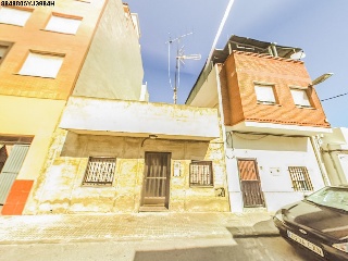 Casa adosada en C/ Oro
