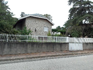 Chalet aislado en C/ Lledoners