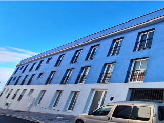 Edificio en construcción detenida en Camino la Concepción