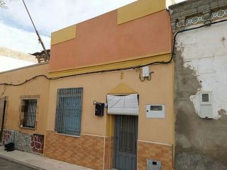 Casa adosada en C/ Gallego Alcaraz Nº 8