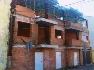 Edificio de viviendas en construcción en Sant Feliu de Guíxols 