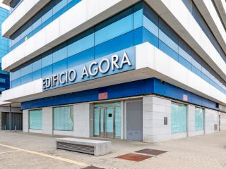 Promoción de oficinas en venta en avda. via apia, edificio agora, s/n en la provincia de Sevilla