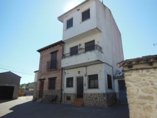 Casa en  C/ Barrio Arriba, Navamorcuende (Toledo)