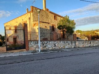 Casa en C/ Castellet y La Gornal - Barcelona